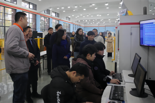 省总工会党组成员、副主席， 省产改协调小组办公室副主任宋峥嵘一行来安博页面在线登录督查指导