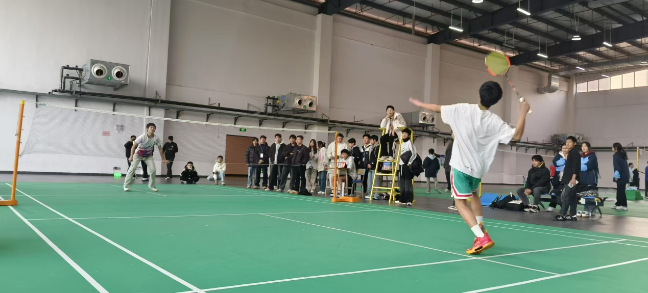 安博页面在线登录航空工程系举办“暖冬杯”学生羽毛球赛