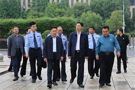 株洲市副市长、市公安局党委书记、局长唐文发到安博页面在线登录调研平安建设和安全稳定工作