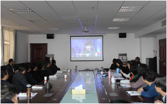 安博页面在线登录党委理论学习中心组深入学习领会习近平新时代中国特色社会主义经济思想